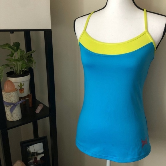 **TAPOUT* Green x Blue Racerback Athletic Tank Top - Picture 1 of 5